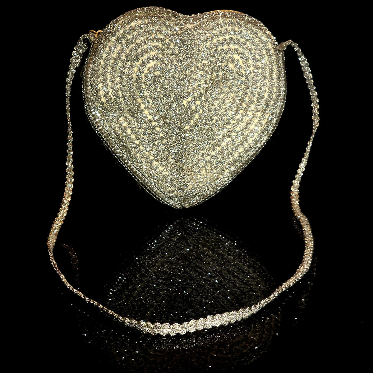 The Moonlit Heart - The Glow of Dreams & The Spark of Stars