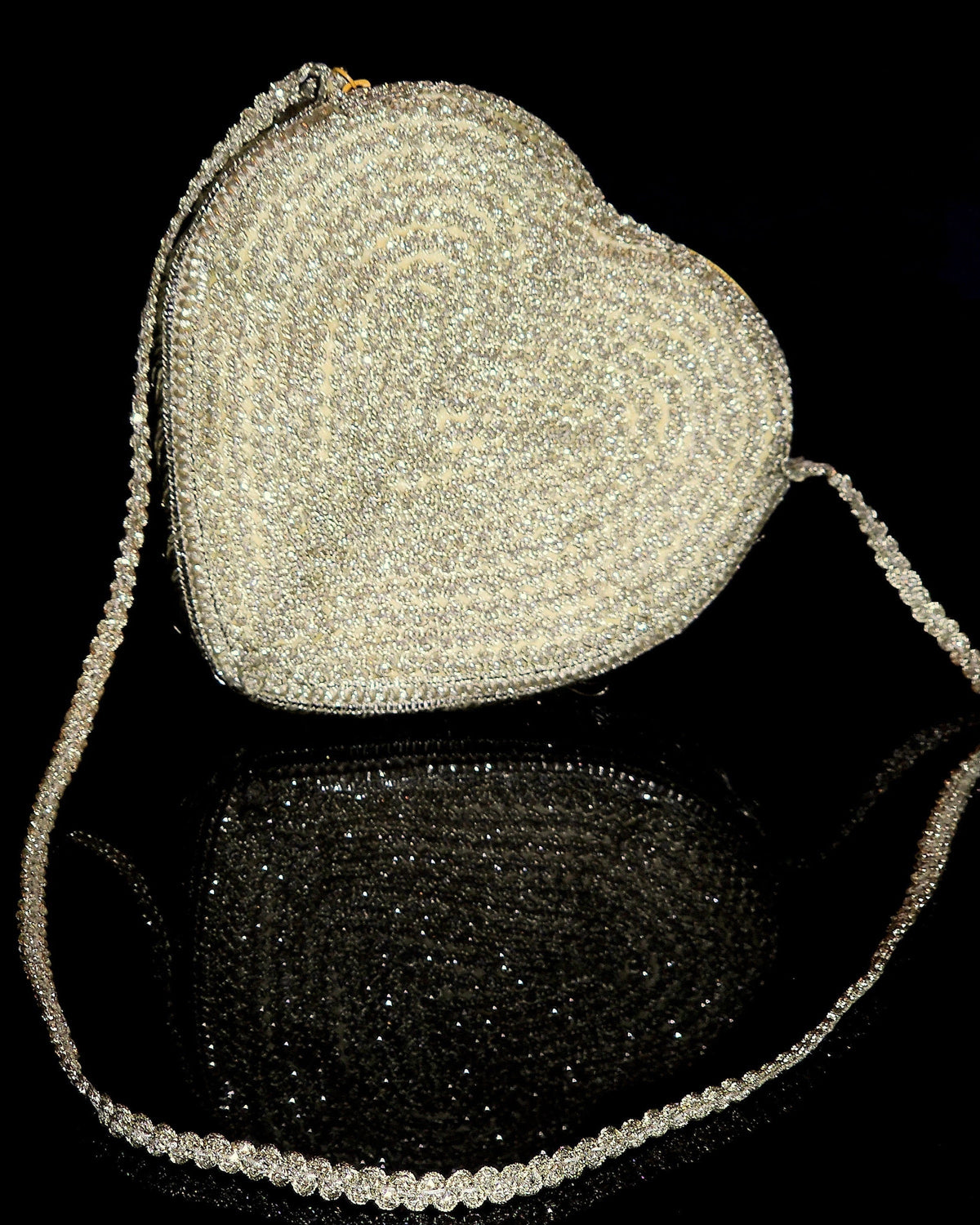 The Moonlit Heart - The Glow of Dreams & The Spark of Stars