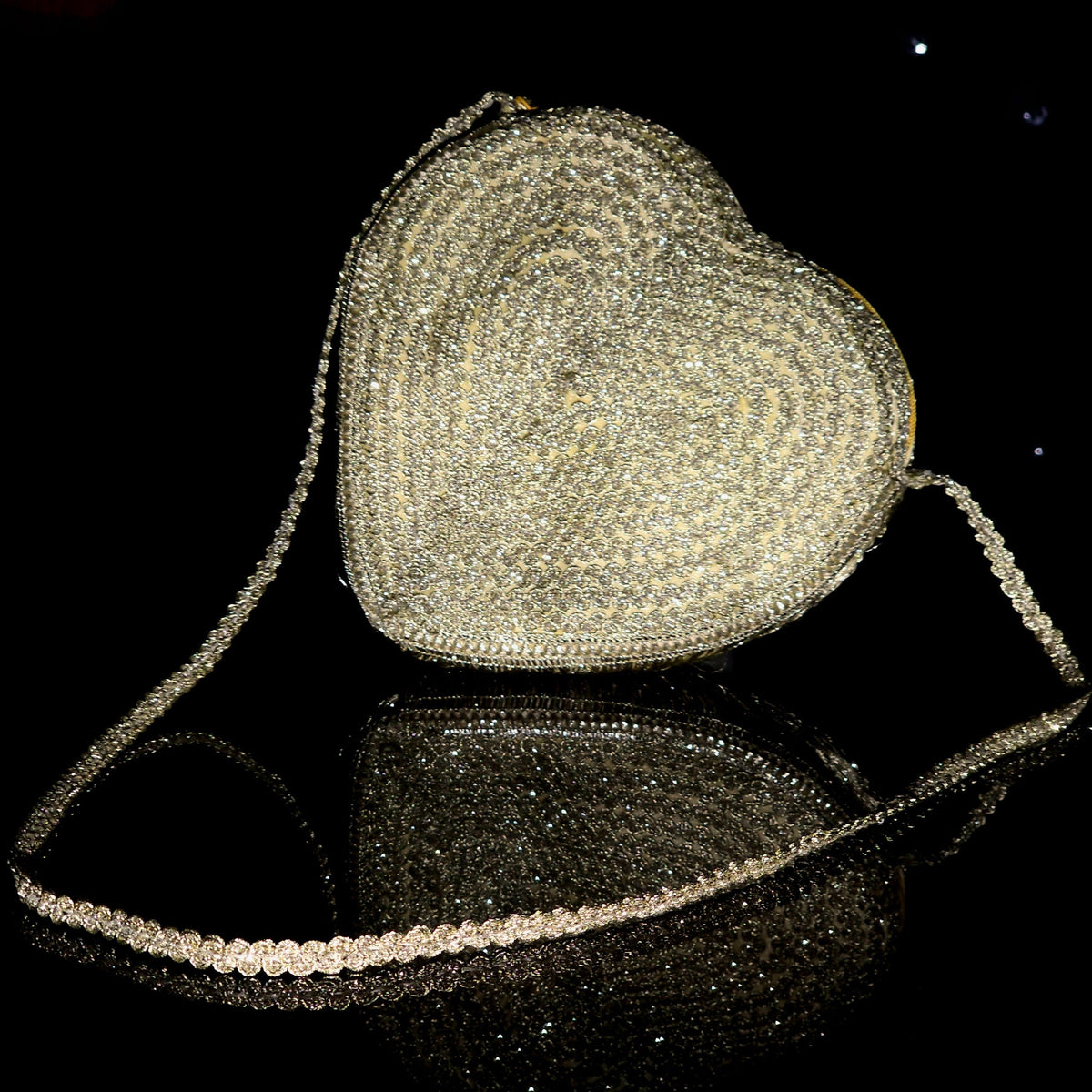 The Moonlit Heart - The Glow of Dreams & The Spark of Stars
