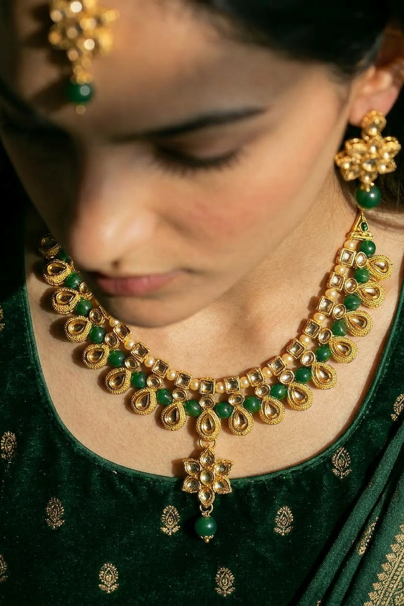 Emerald Halo Choker Set